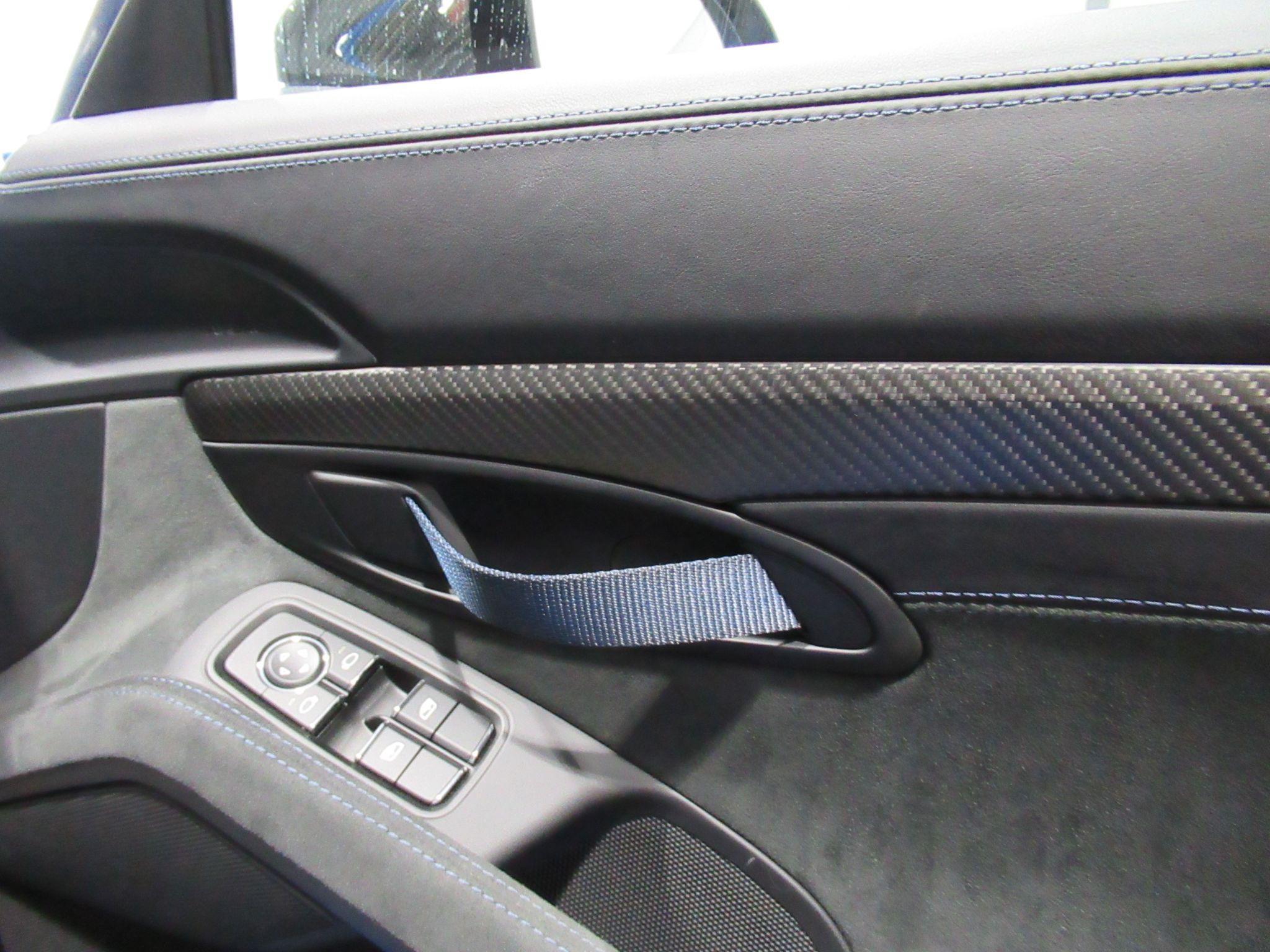 Porsche 718 Cayman - Image 40