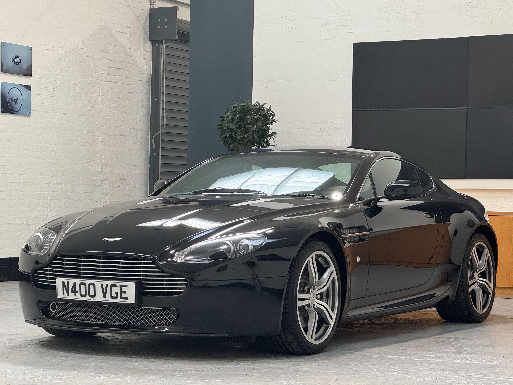 Aston Martin Vantage - Image 6