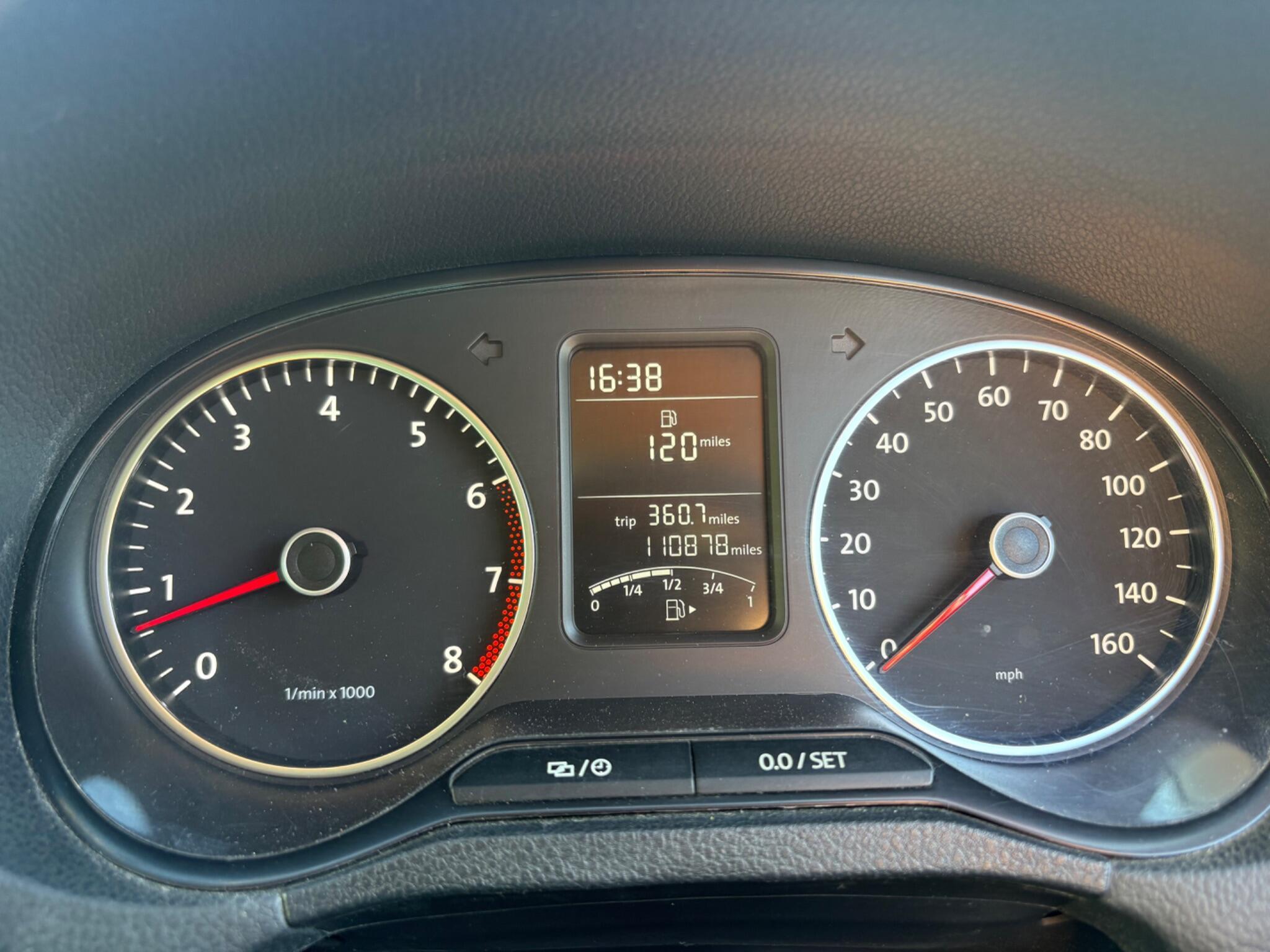Volkswagen Polo - Image 28