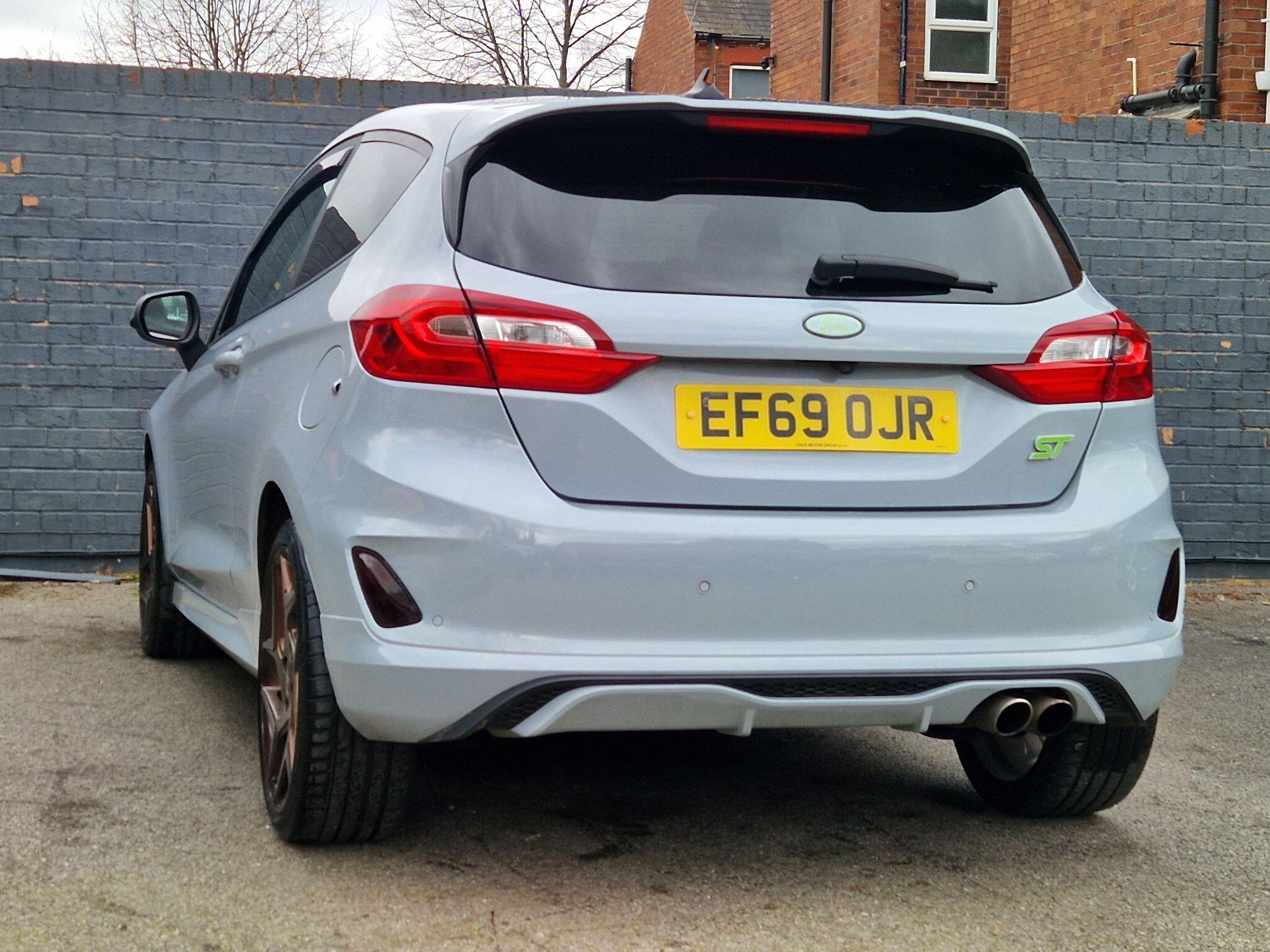 Ford Fiesta - Image 10