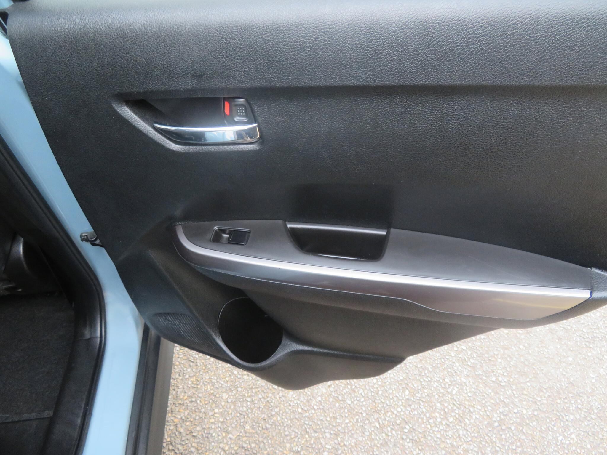 Suzuki Vitara - Image 18