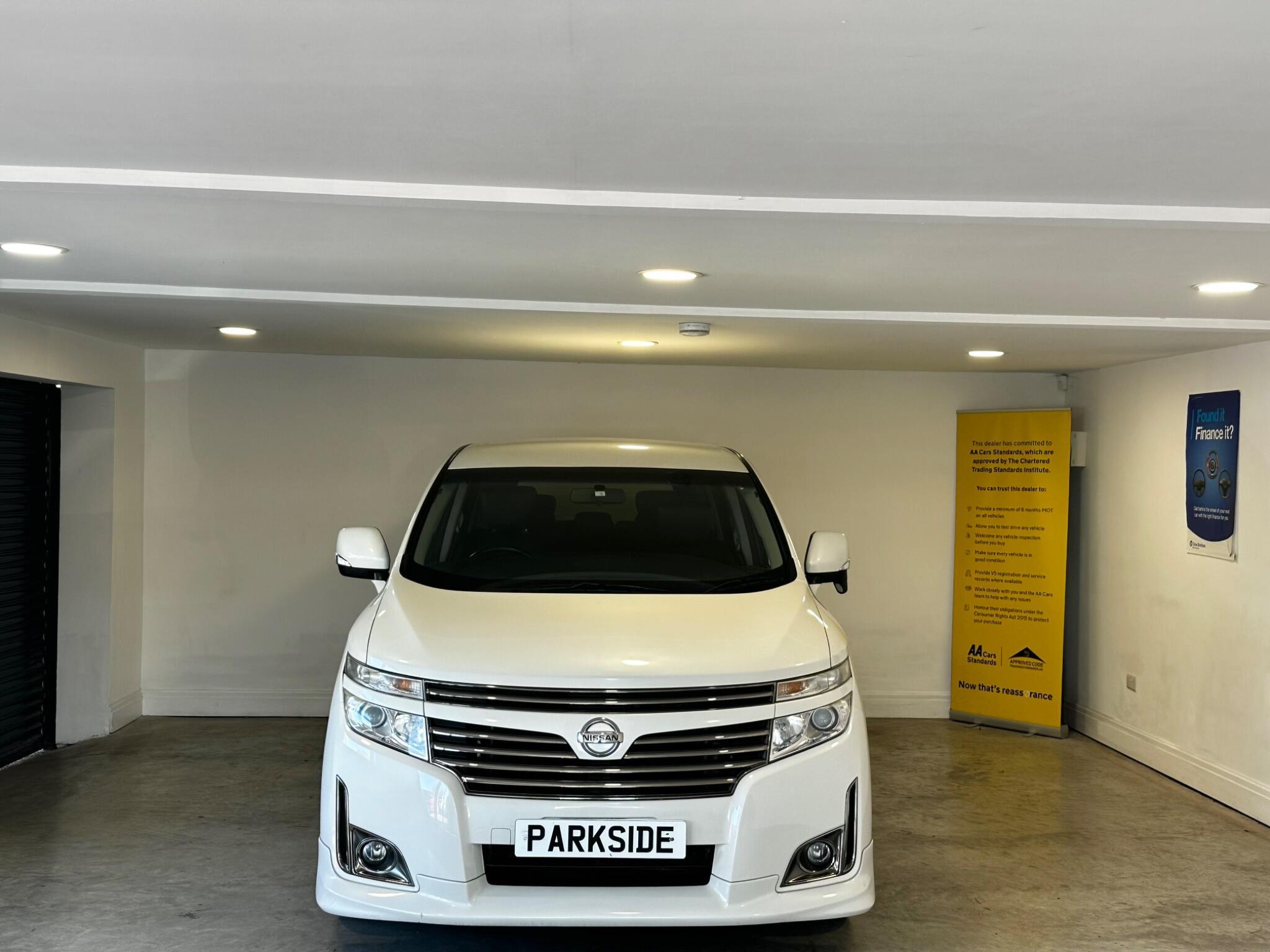 Nissan Elgrand - Image 8