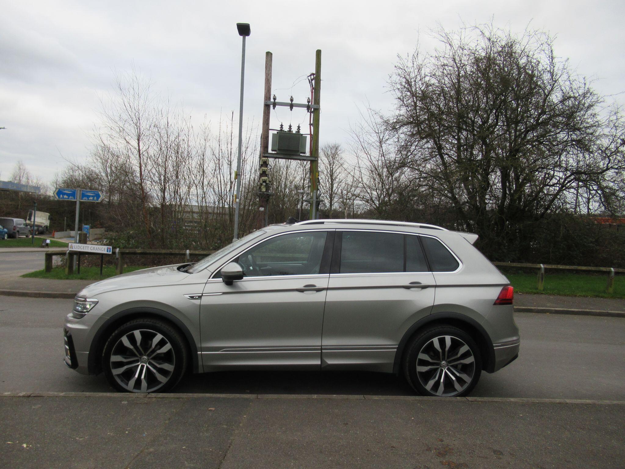 Volkswagen Tiguan - Image 8