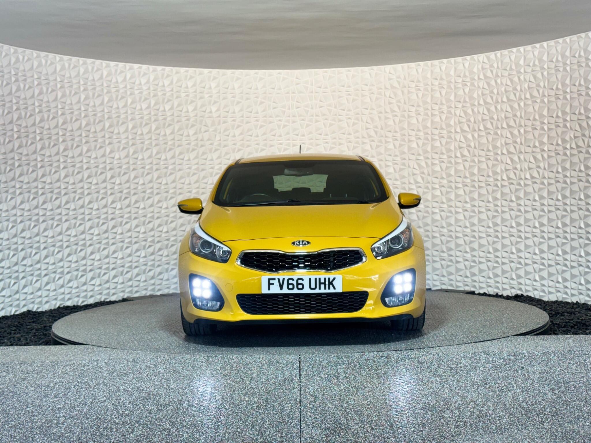 Kia ProCeed - Image 2