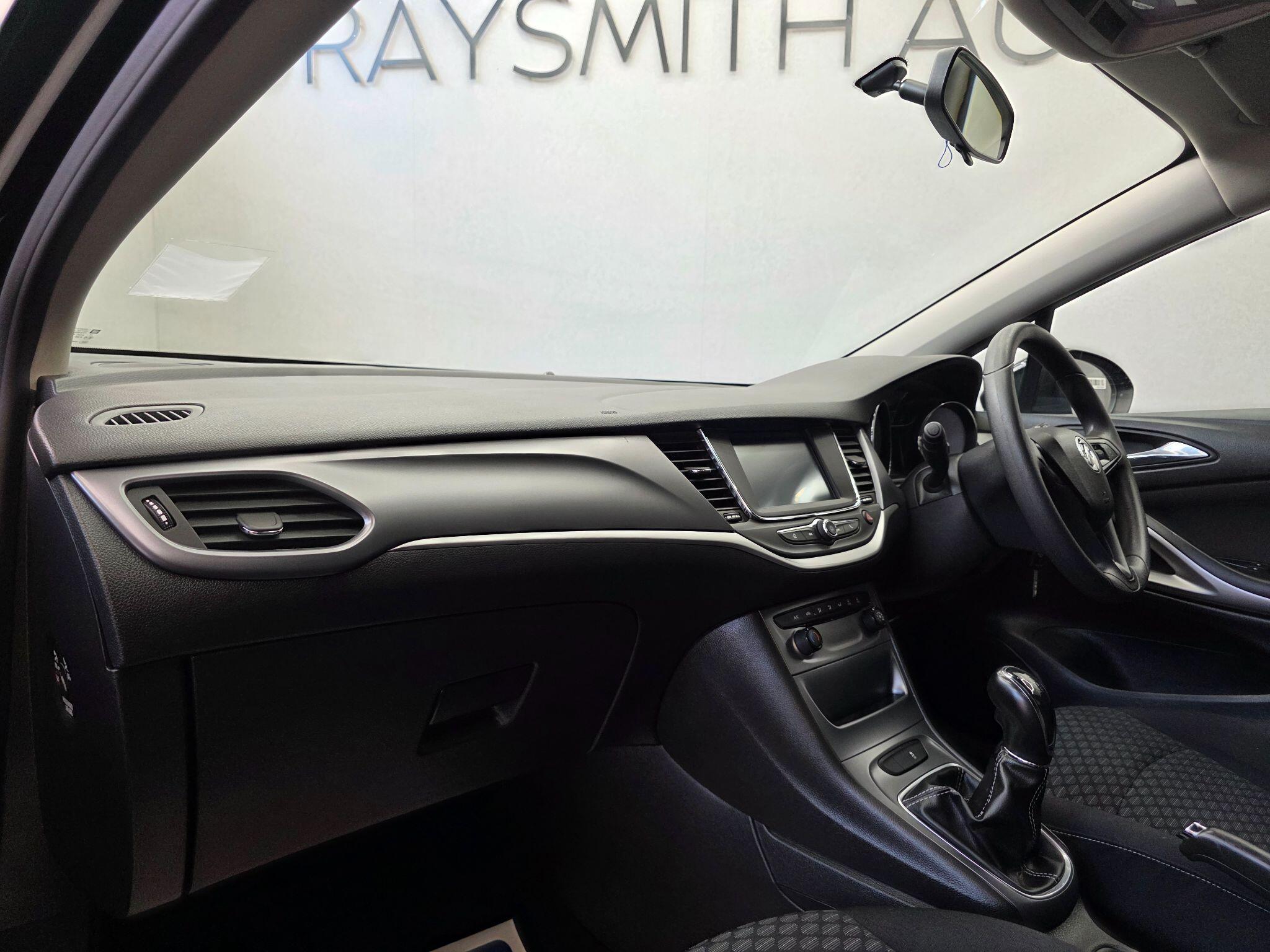 Vauxhall Astra - Image 12