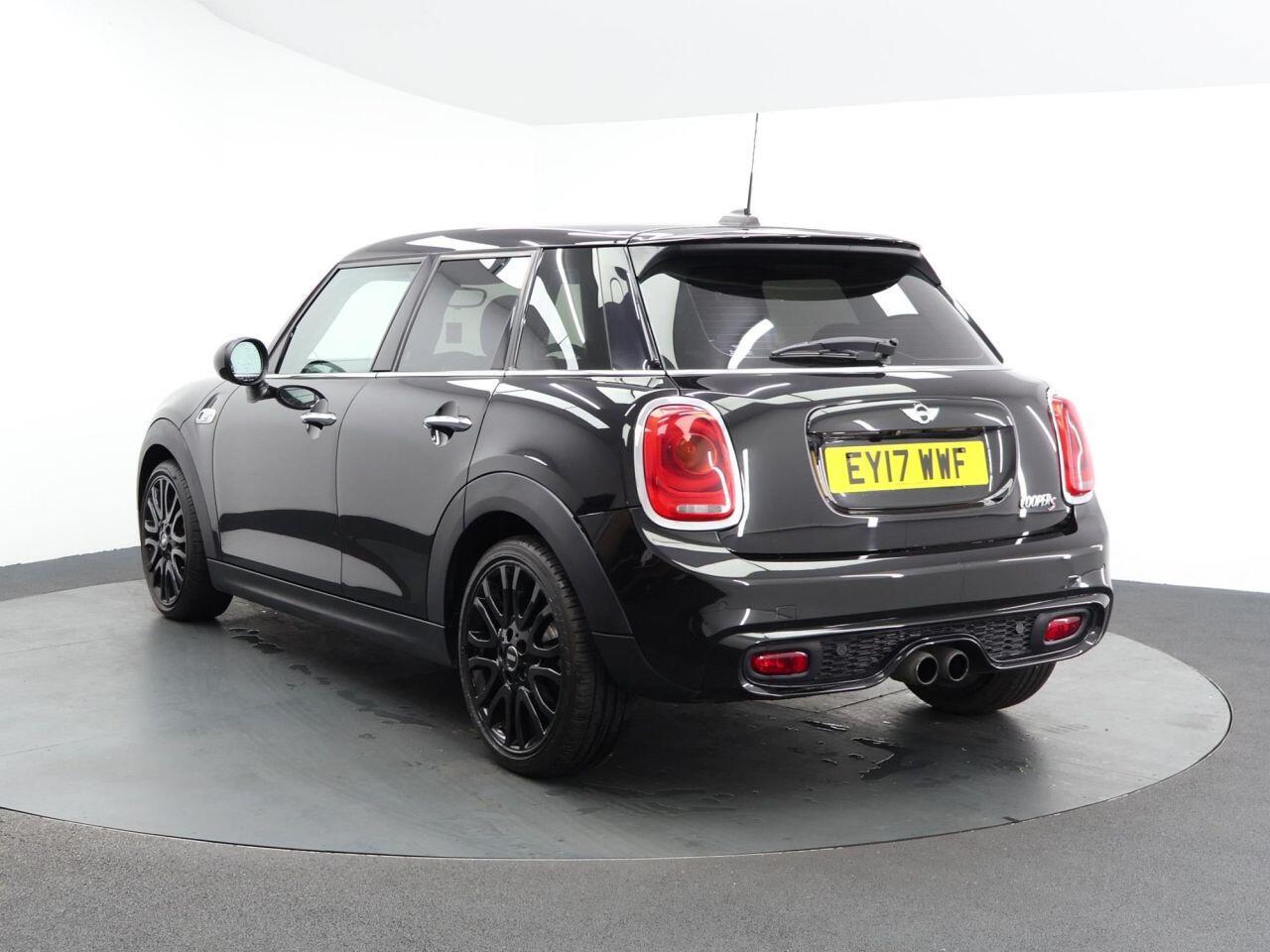 MINI Hatch - Image 11