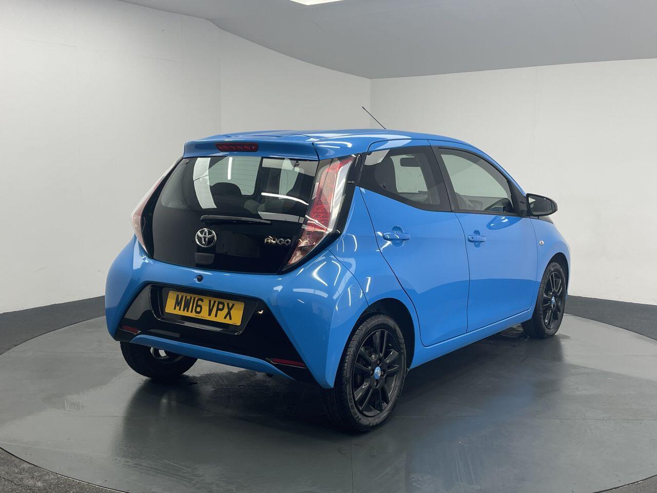 Toyota Aygo - Image 11