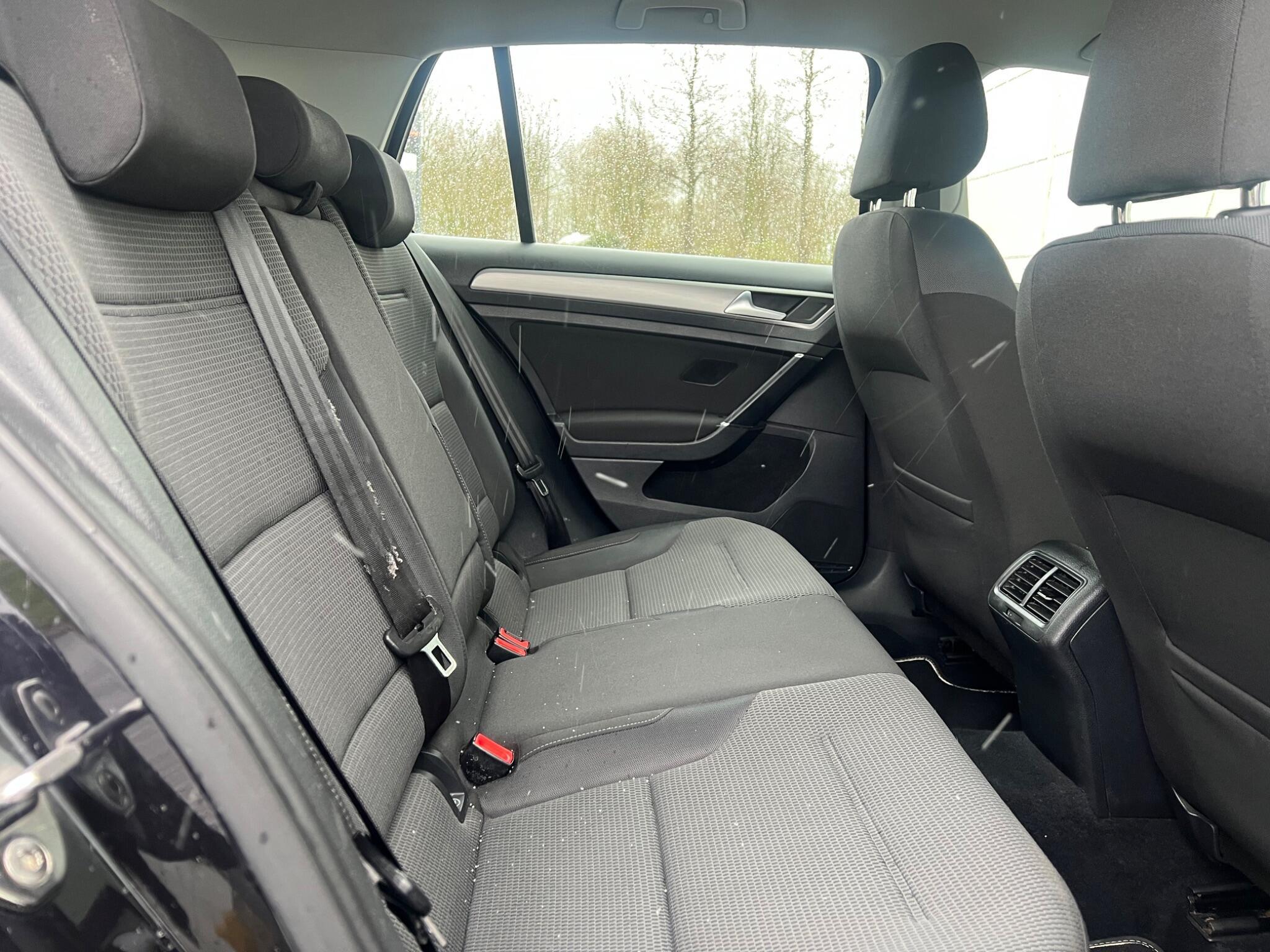 Volkswagen Golf - Image 15