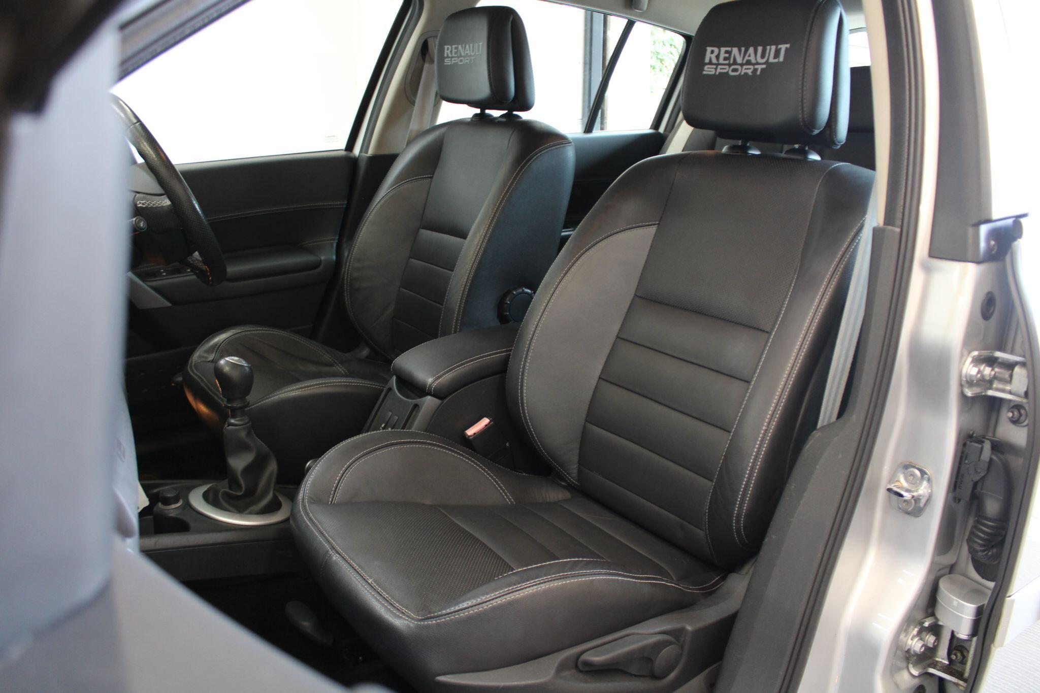 Renault Megane - Image 44
