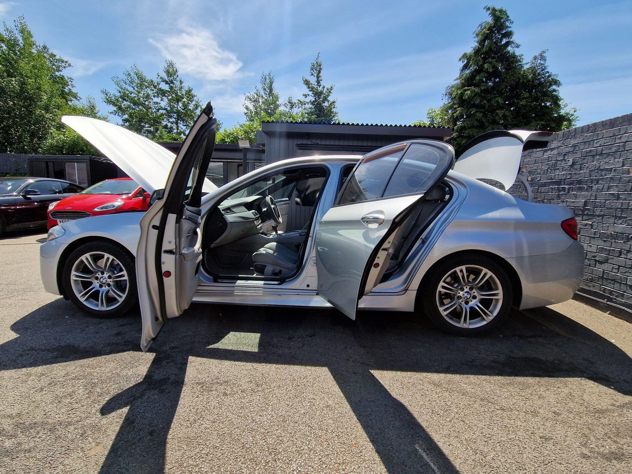 BMW 5 Series - Image 15