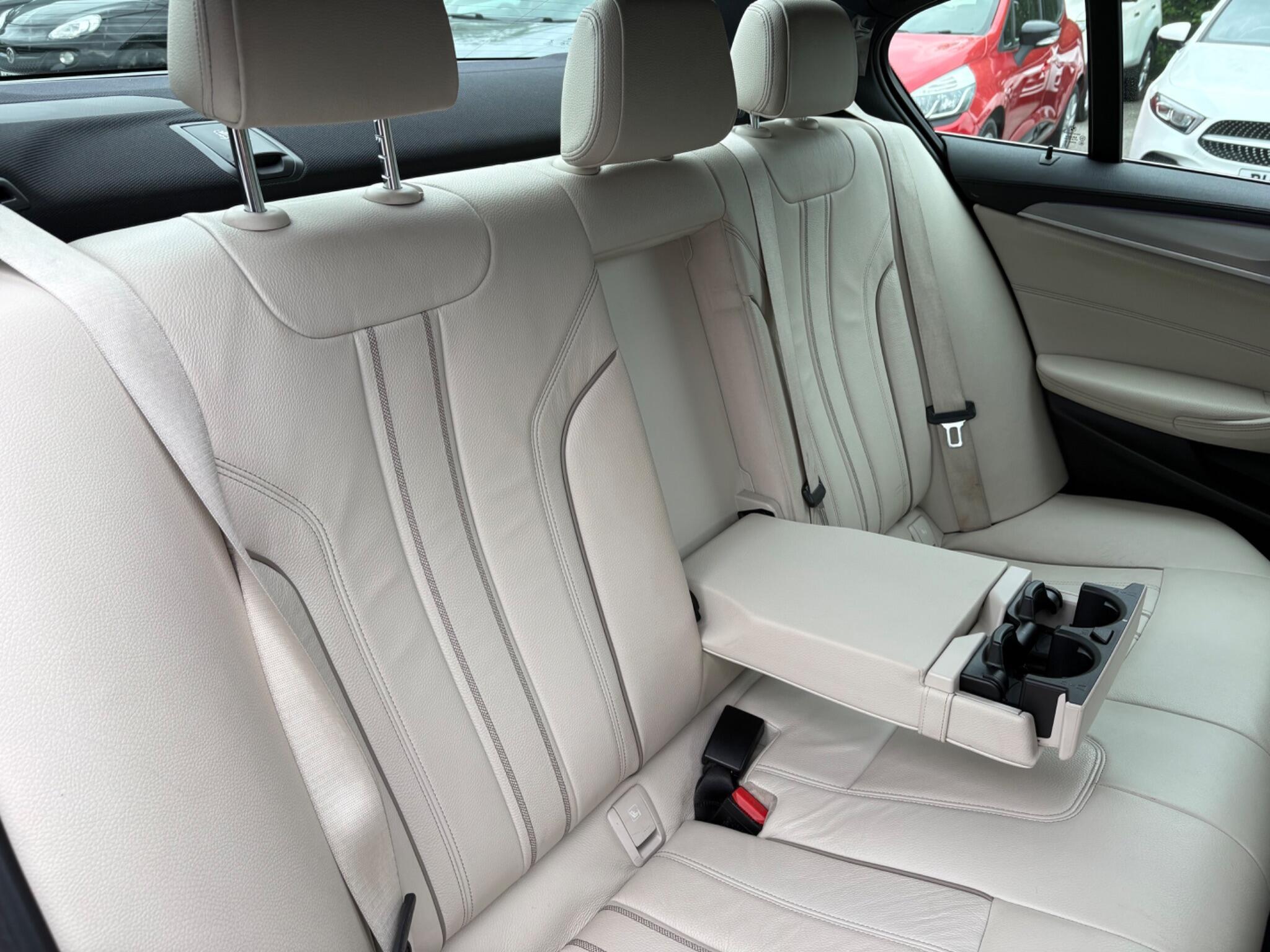 BMW 5 Series - Image 28