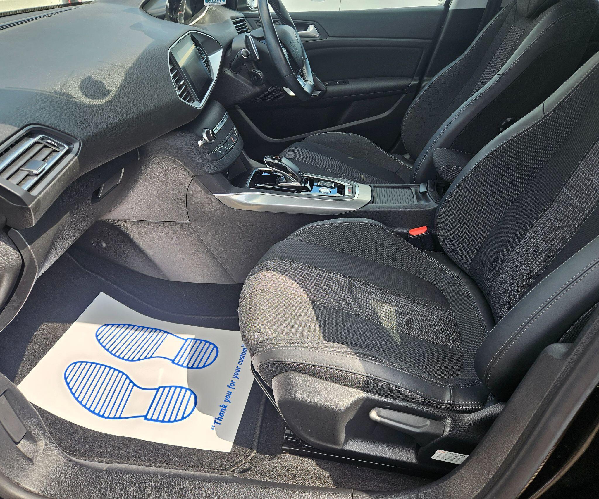 Peugeot 308 - Image 18