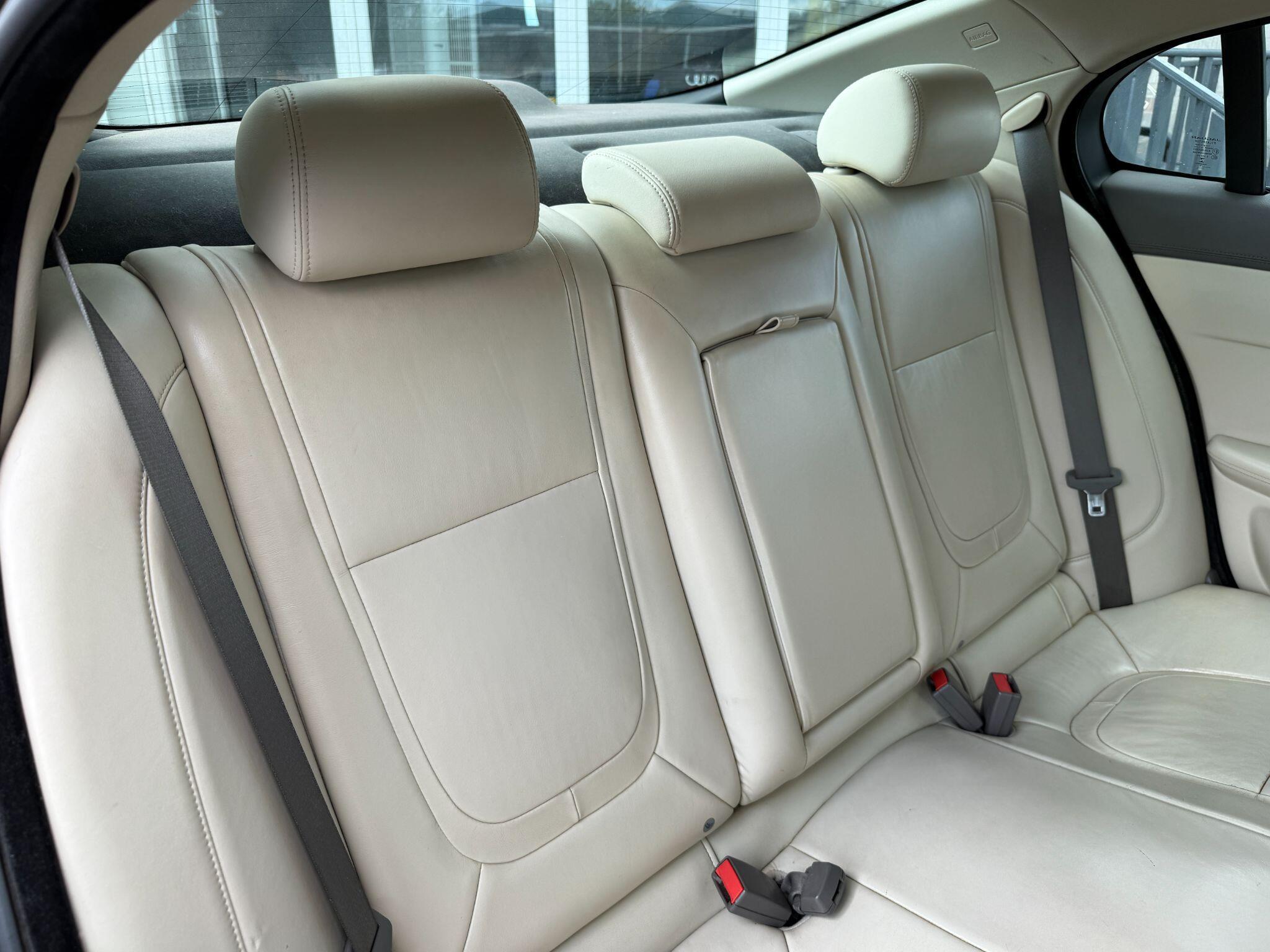 Jaguar XF - Image 4