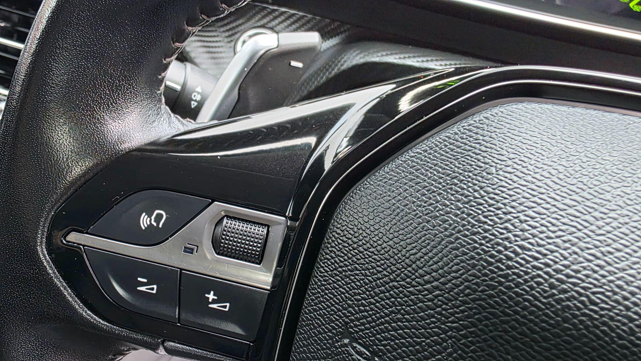 Peugeot 208 - Image 25