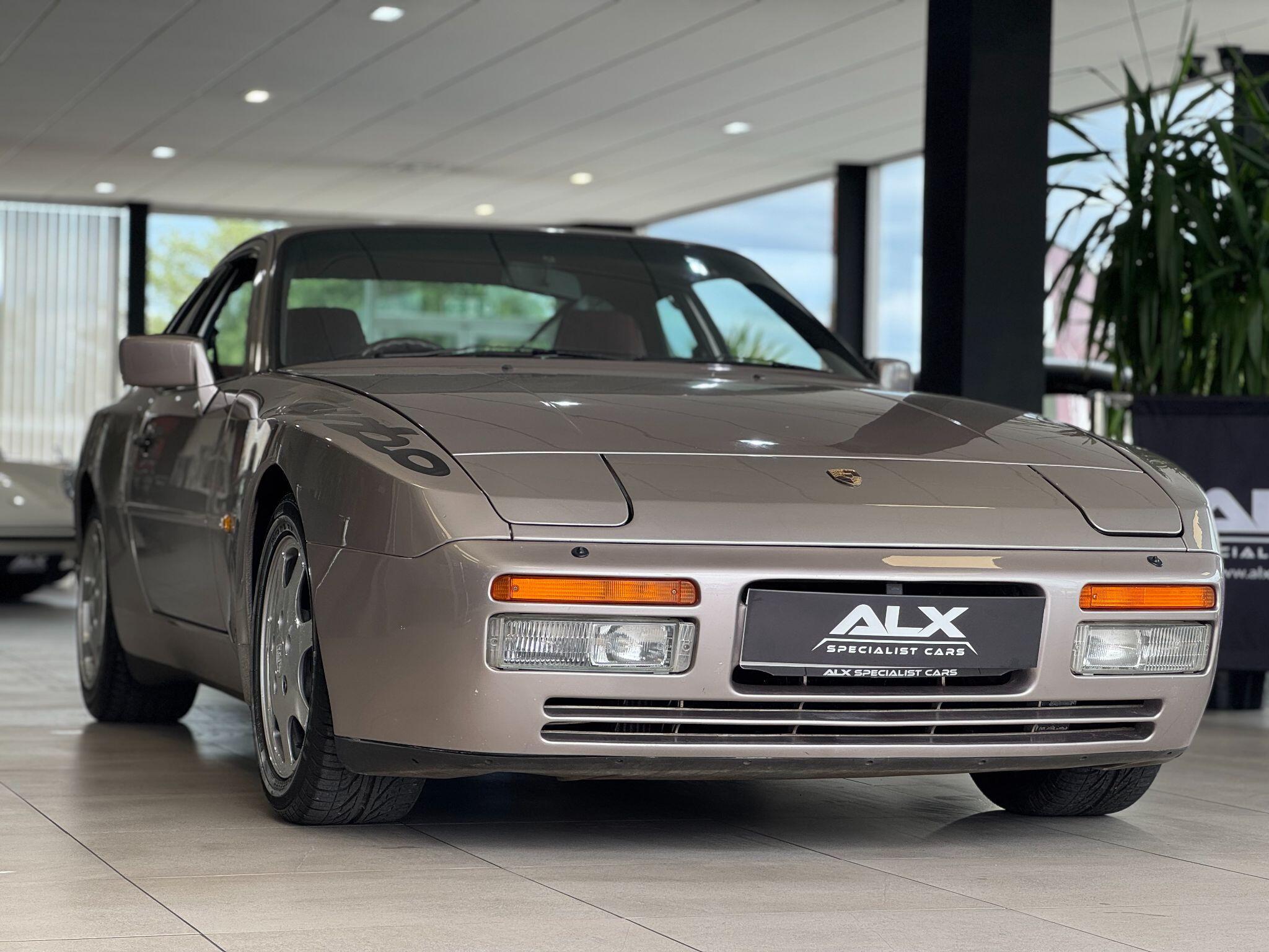 Porsche 944 - Image 7