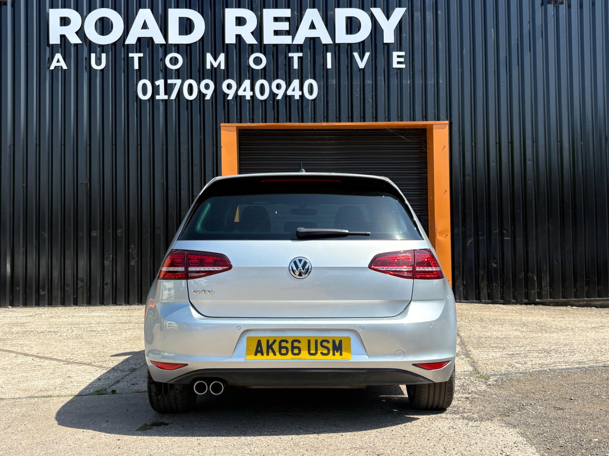 Volkswagen Golf - Image 5