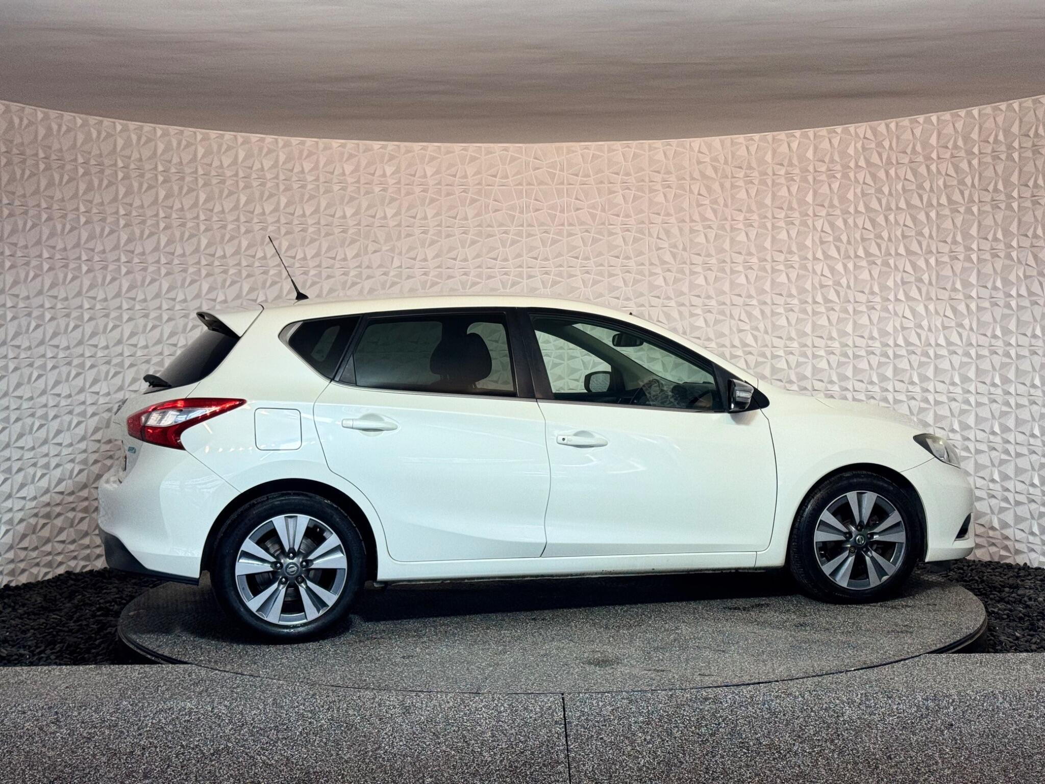 Nissan Pulsar - Image 9