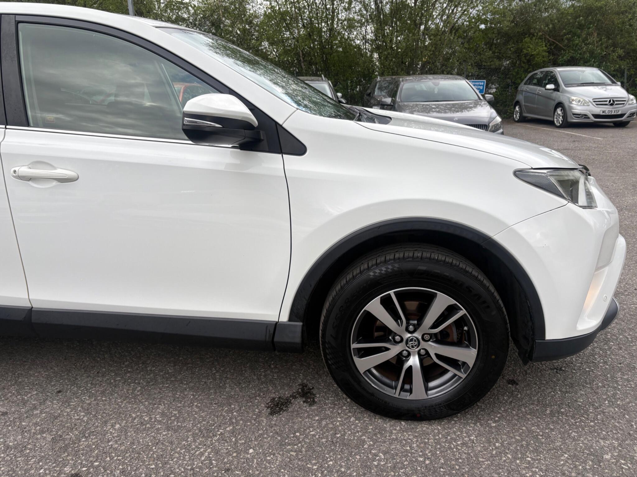 Toyota RAV4 - Image 22