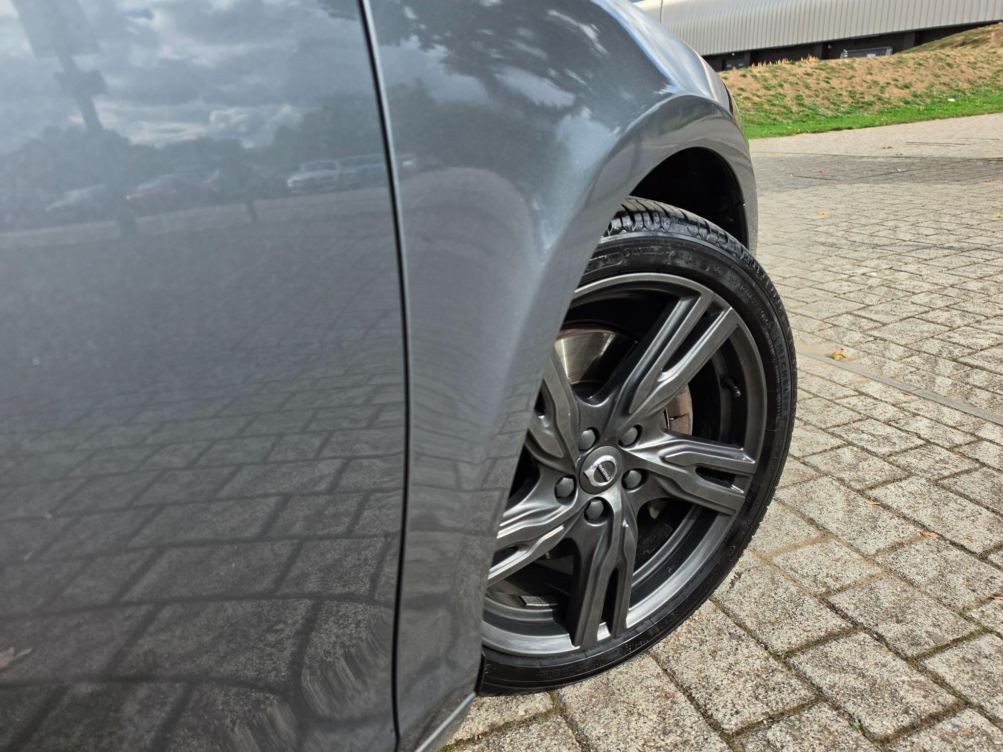Volvo V40 - Image 13