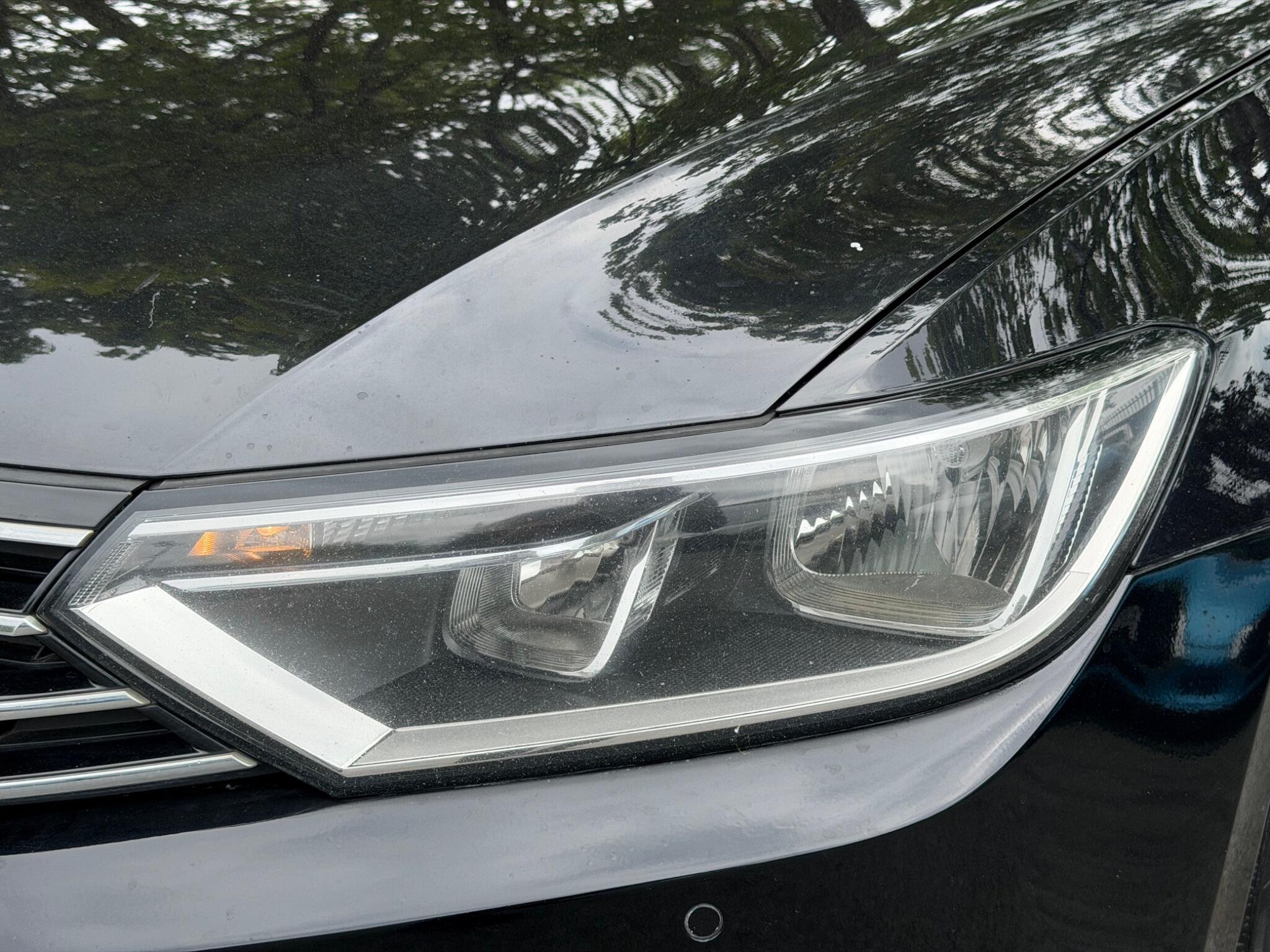 Volkswagen Passat - Image 7