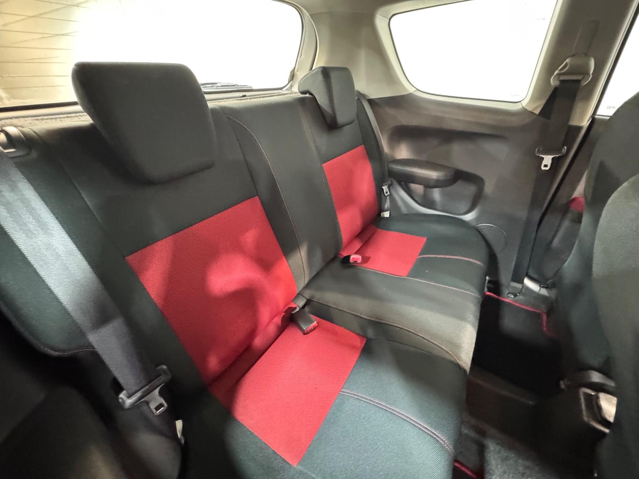 Suzuki Swift - Image 12