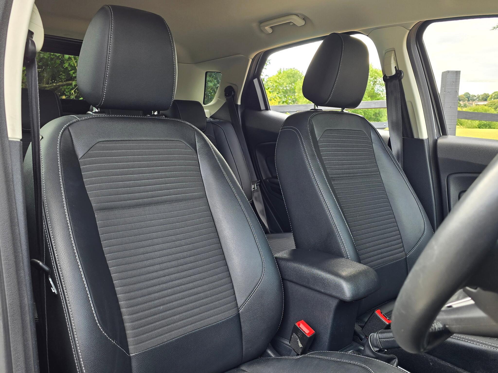 Ford Ecosport - Image 12
