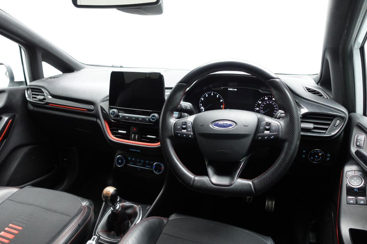 Ford Fiesta - Image 17