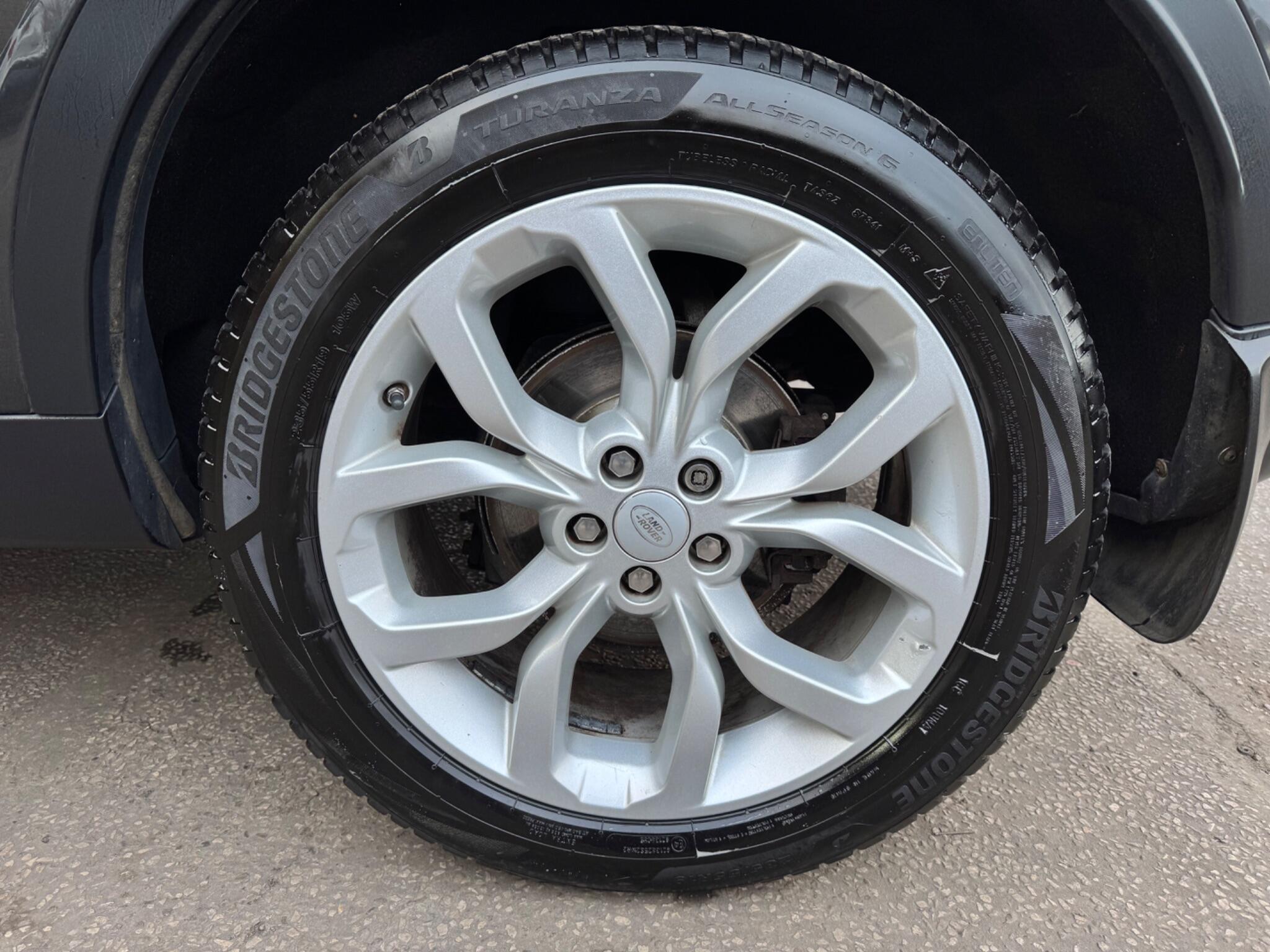 Land Rover DISCOVERY SPORT - Image 29