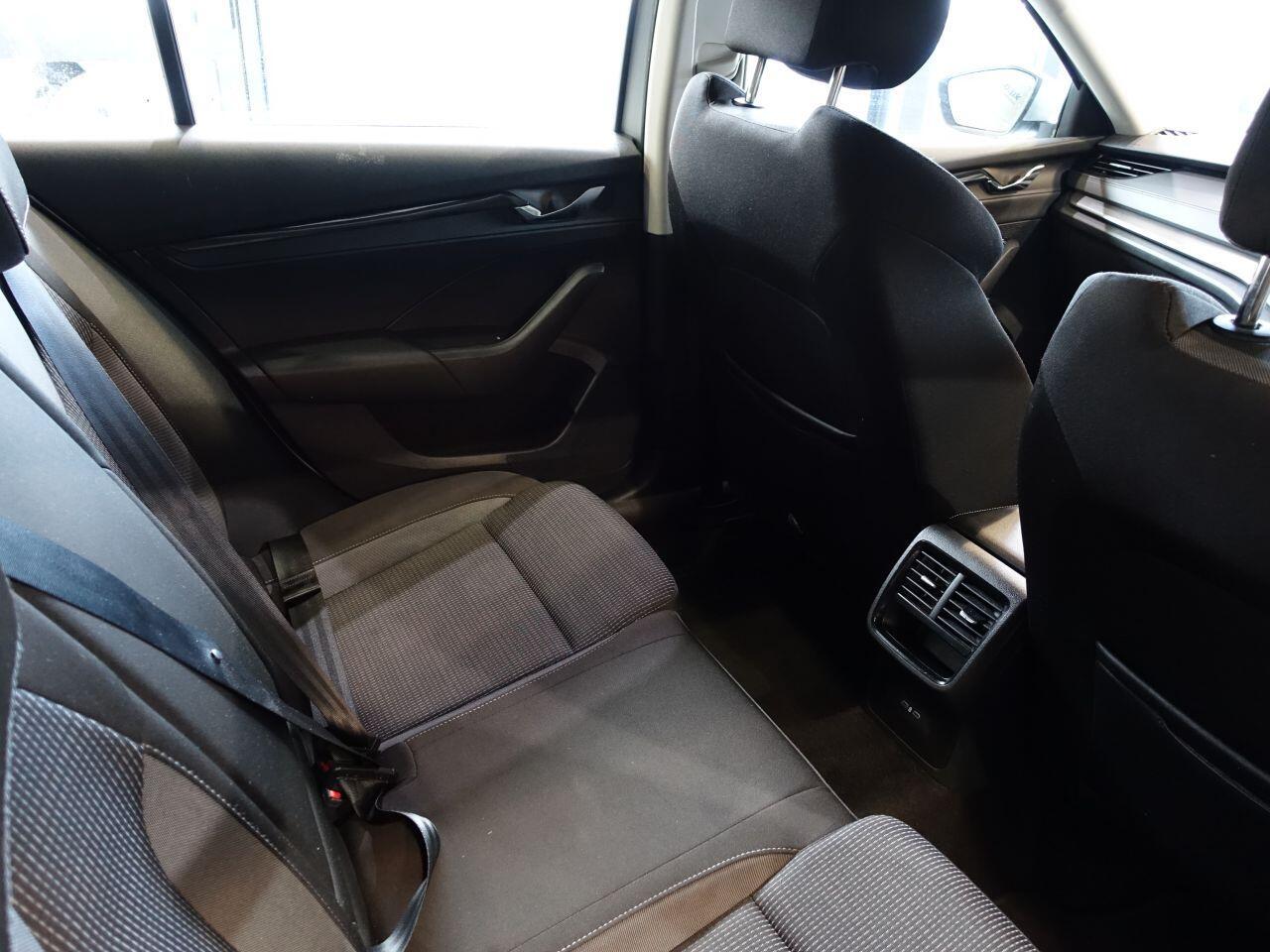 Skoda Octavia - Image 15