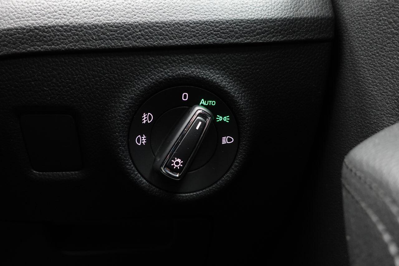 Skoda Superb - Image 31