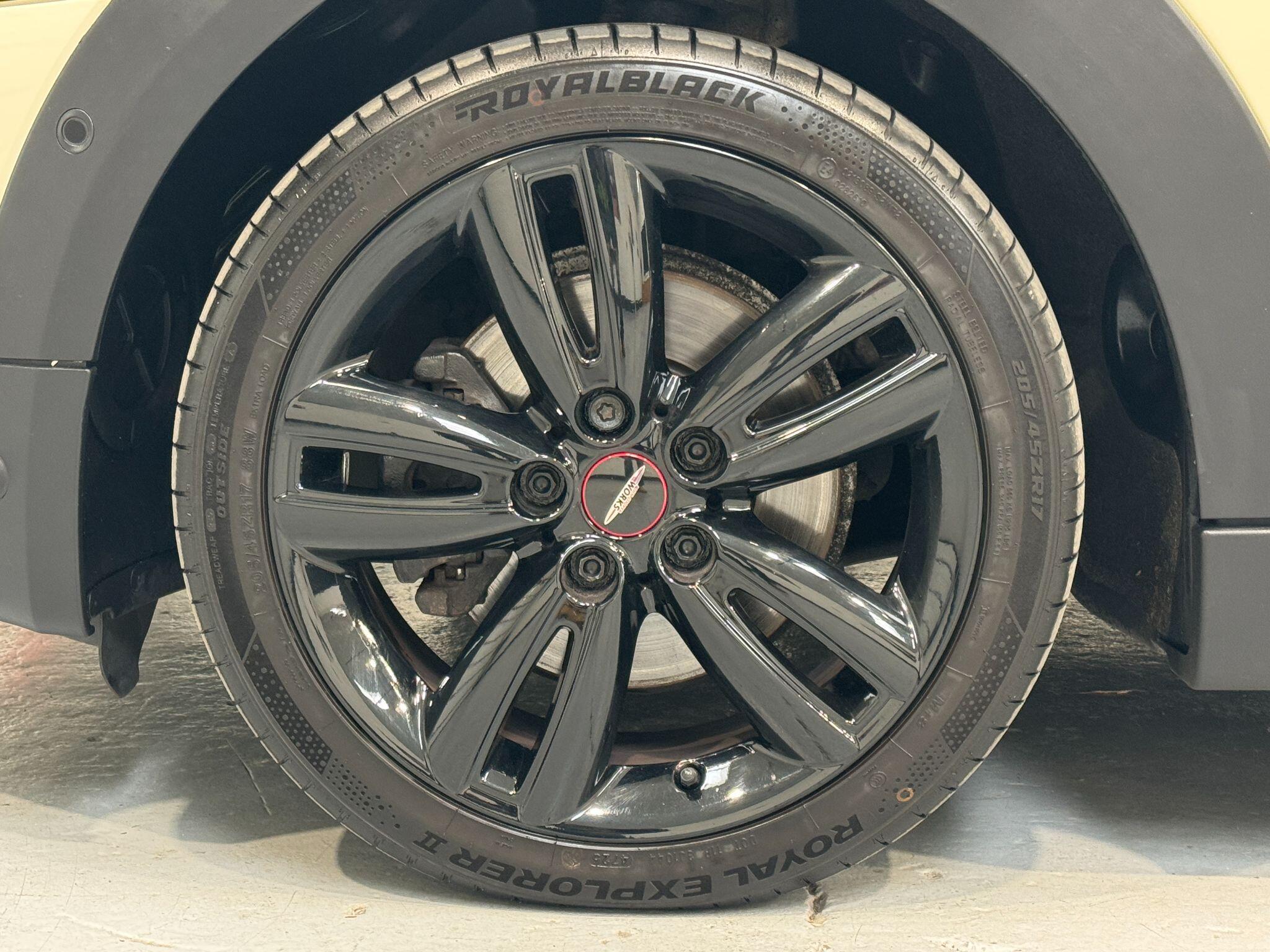MINI Hatch - Image 29