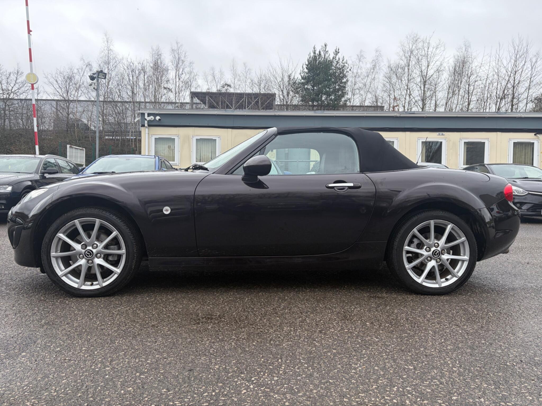 Mazda MX-5 - Image 12
