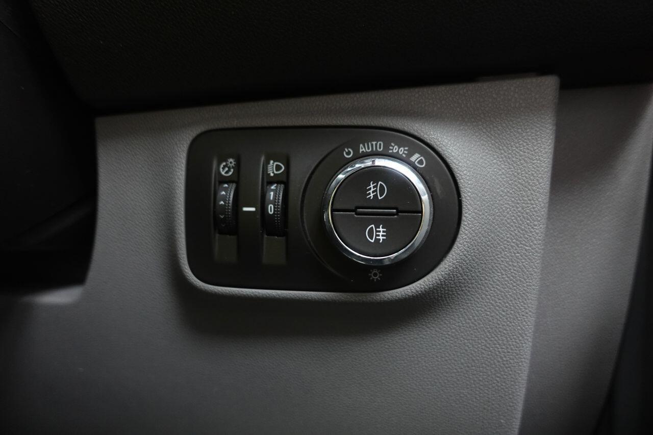 Vauxhall Corsa - Image 38