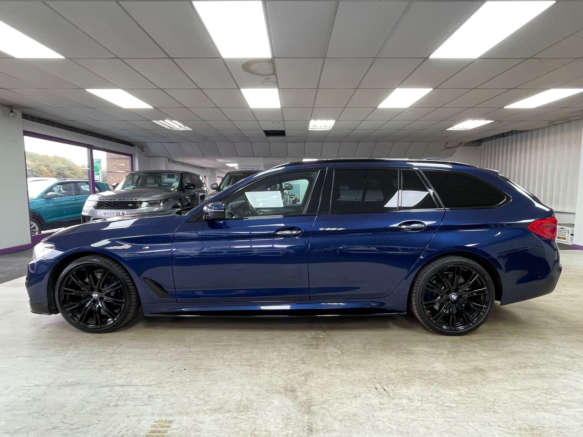 BMW 5 Series - Image 11