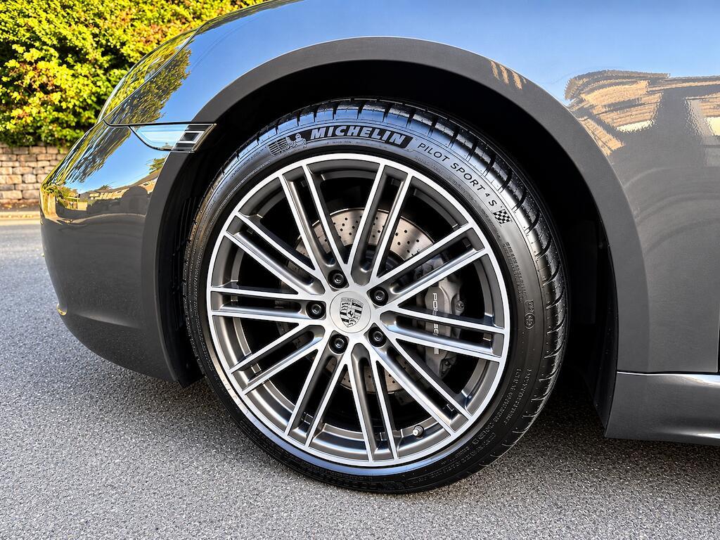 Porsche 718 Cayman - Image 15
