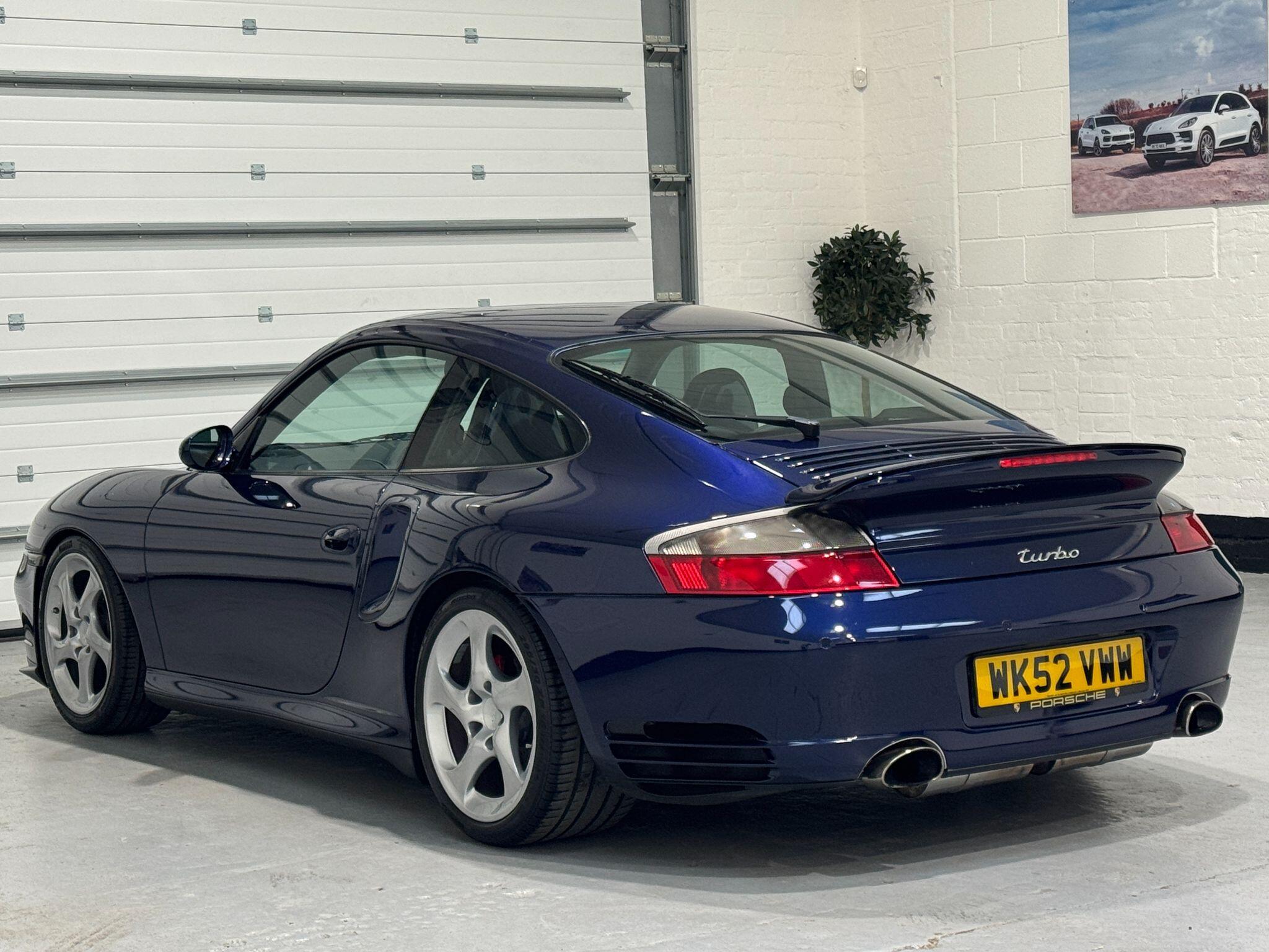 Porsche 911 - Image 15