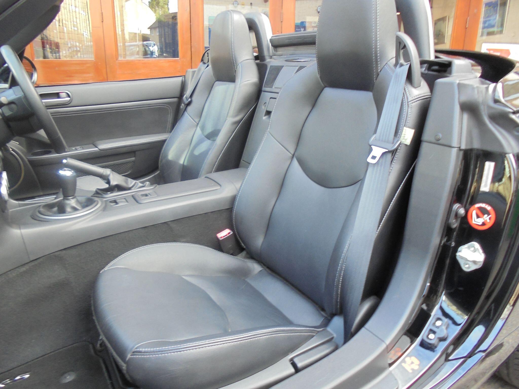 Mazda MX-5 - Image 13
