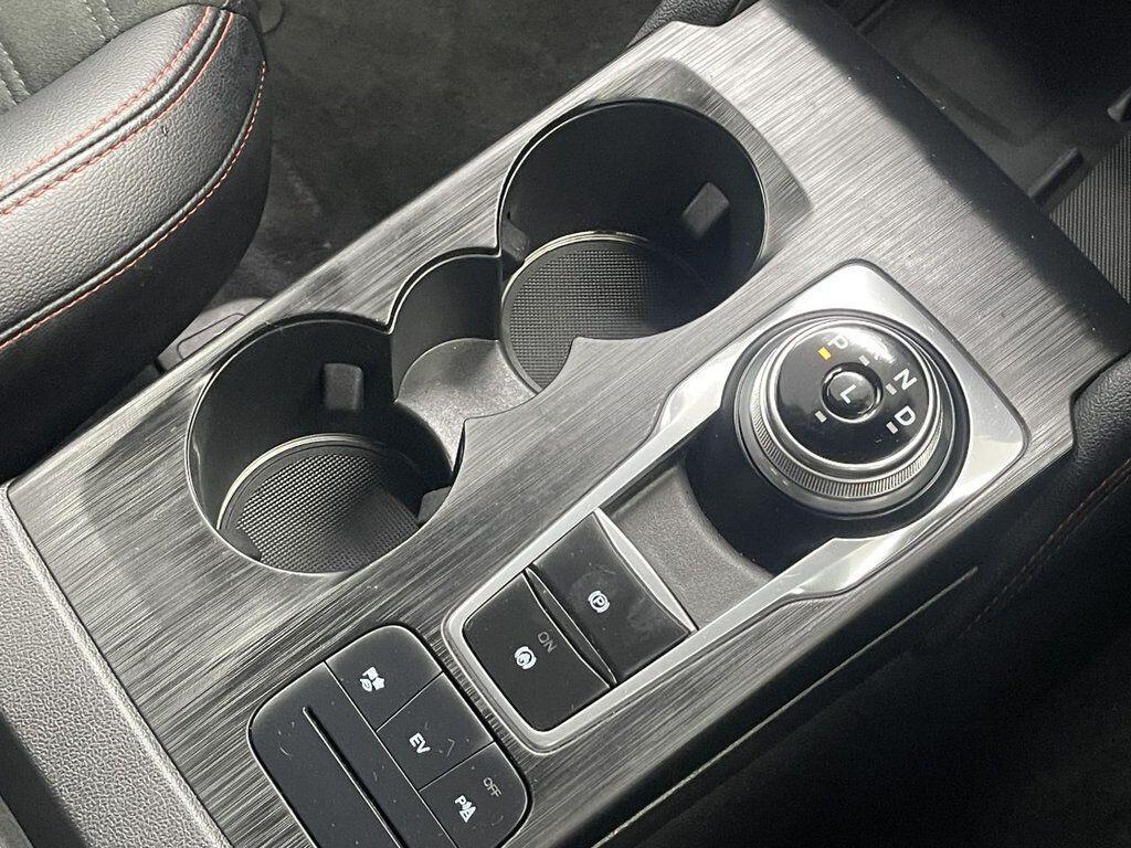 Ford Kuga - Image 39