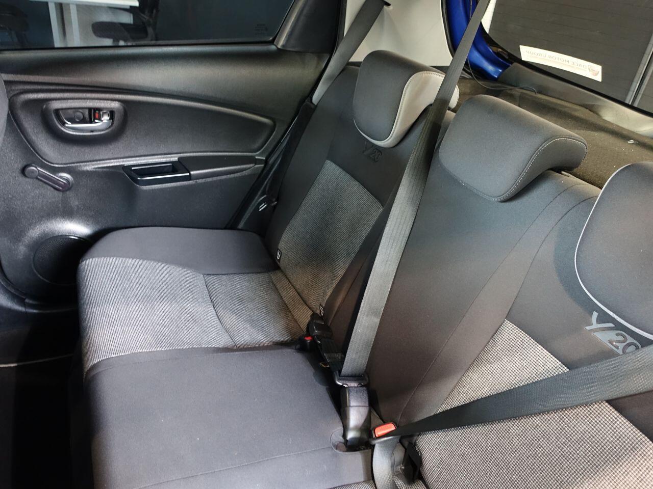 Toyota Yaris - Image 17