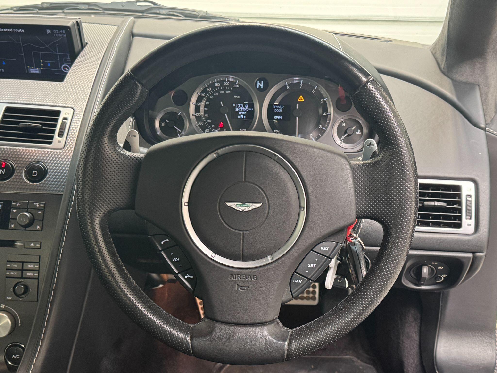 Aston Martin Vantage - Image 54