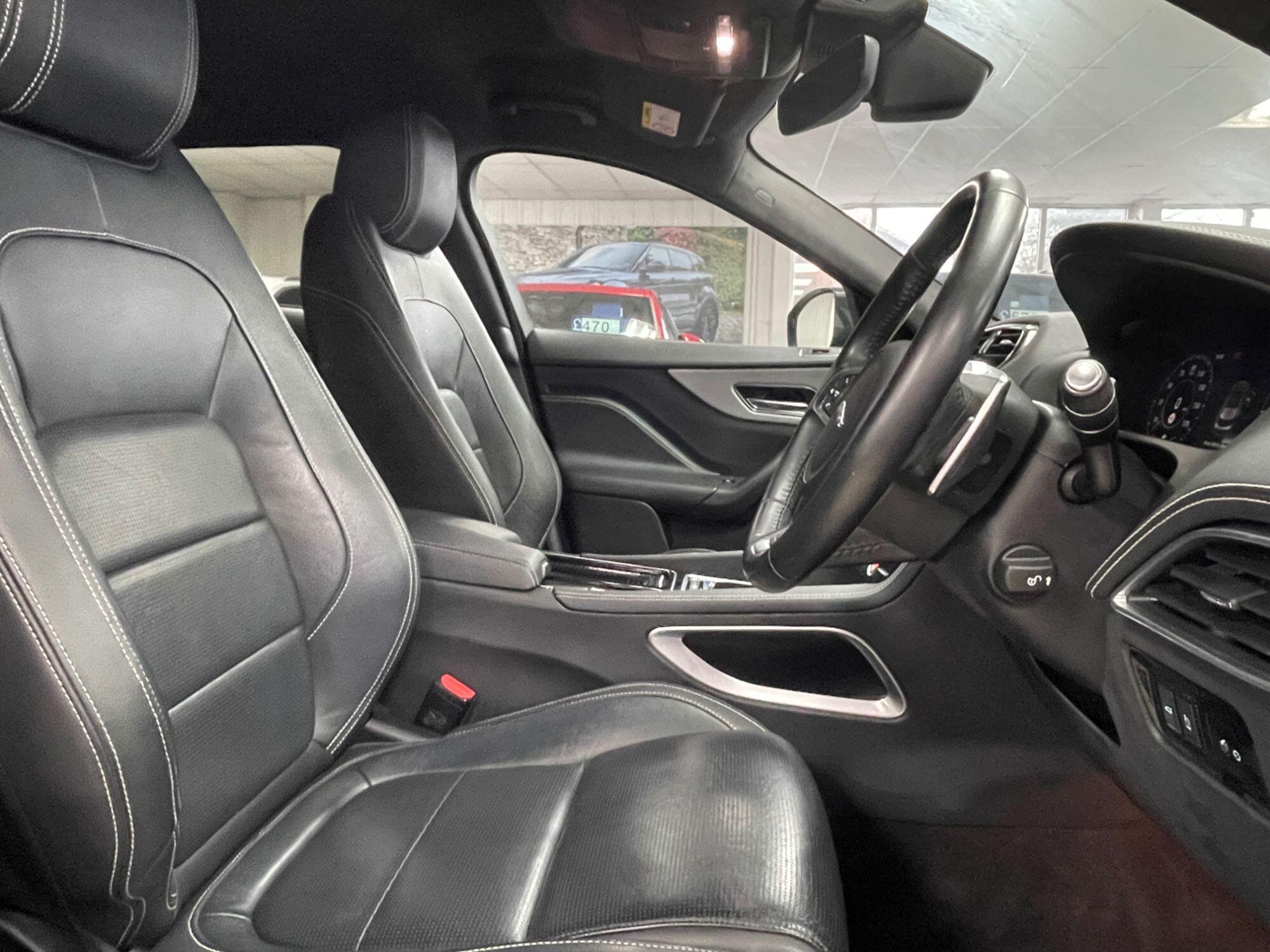 Jaguar F-Pace - Image 24