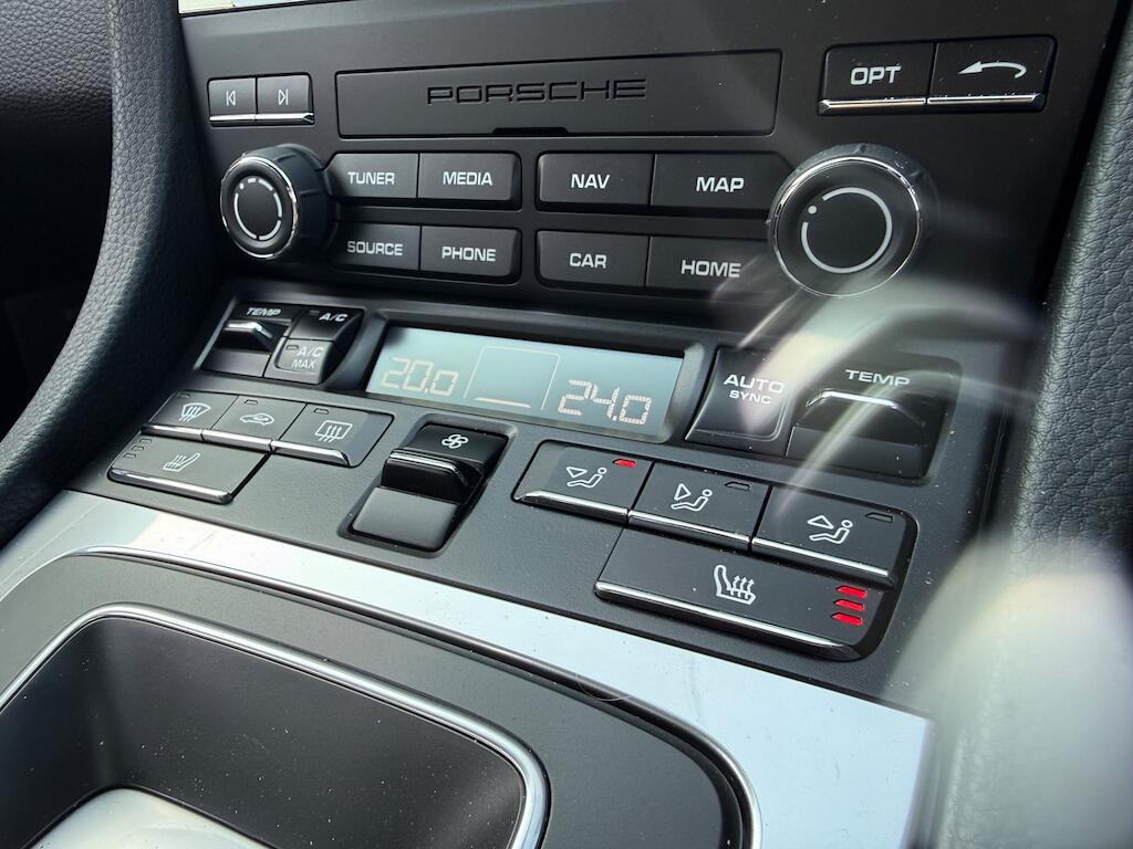 Porsche 718 Cayman - Image 41