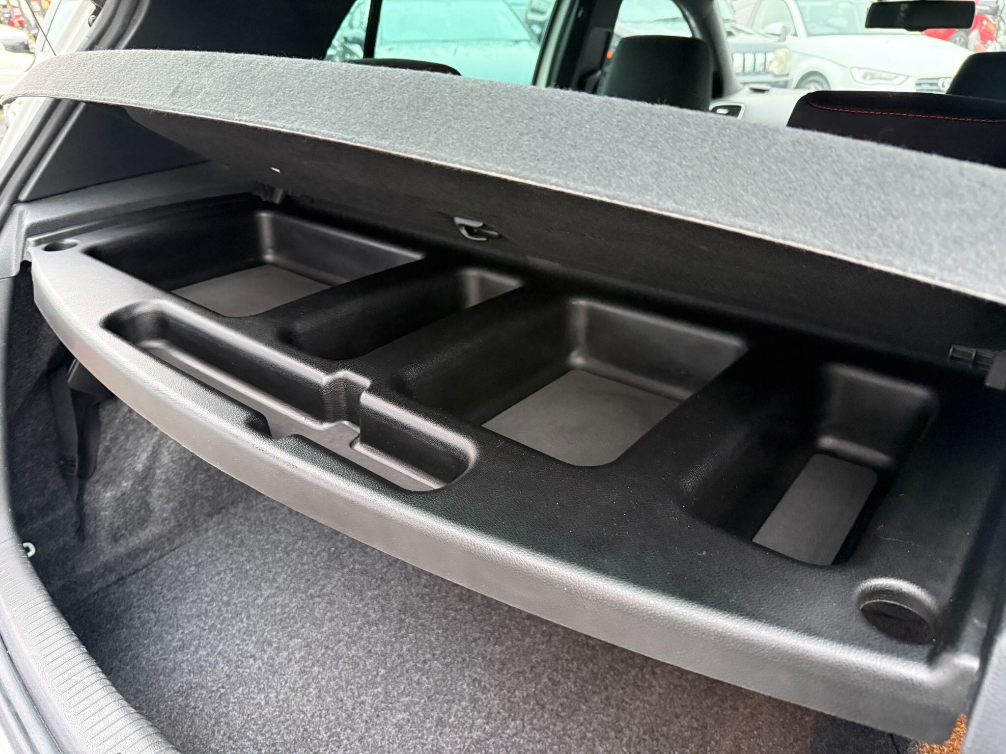 Volkswagen Golf - Image 73