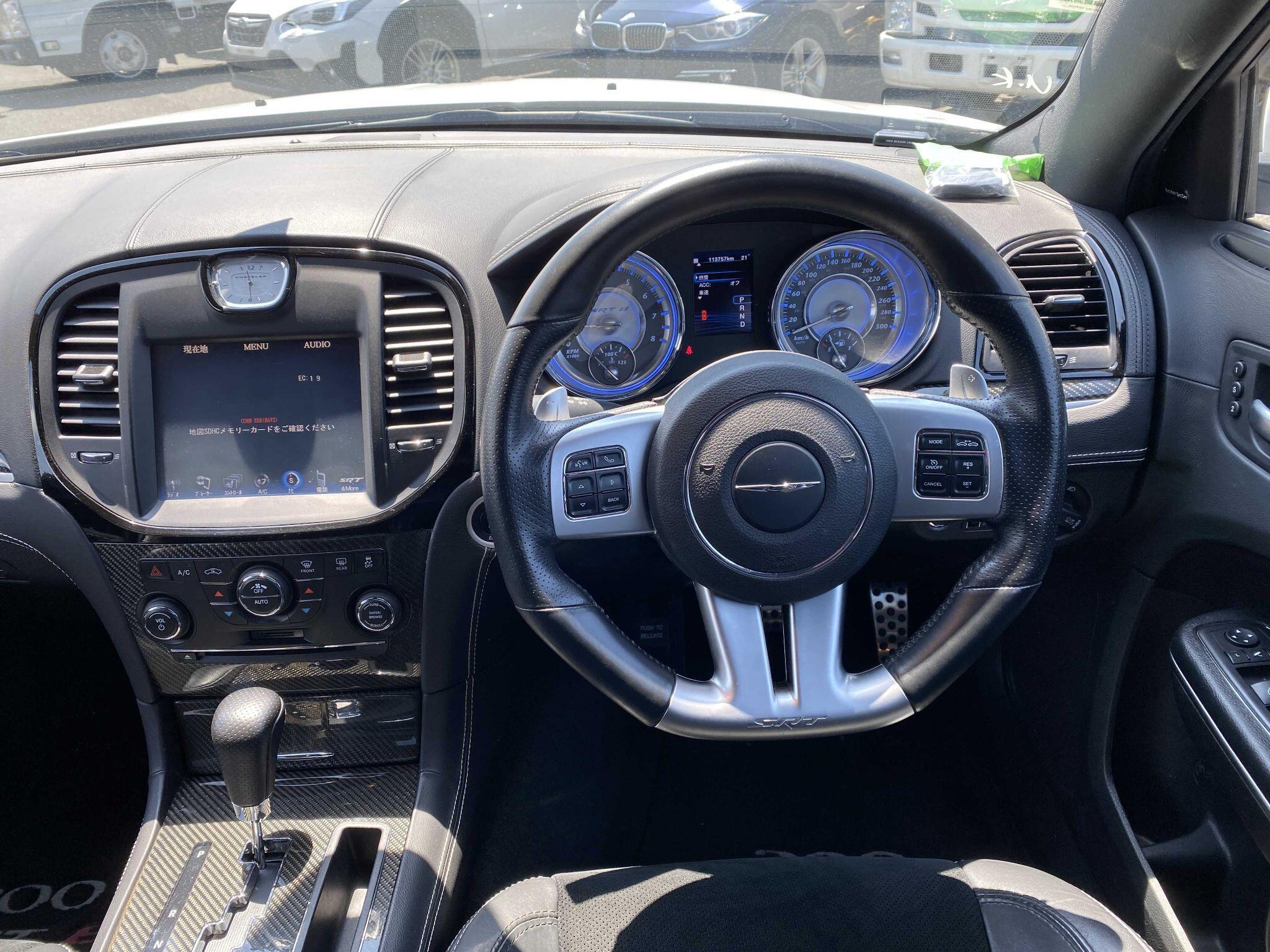 Chrysler 300C - Image 6