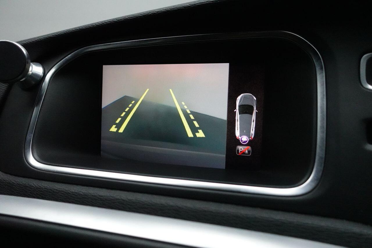 Volvo V40 - Image 33