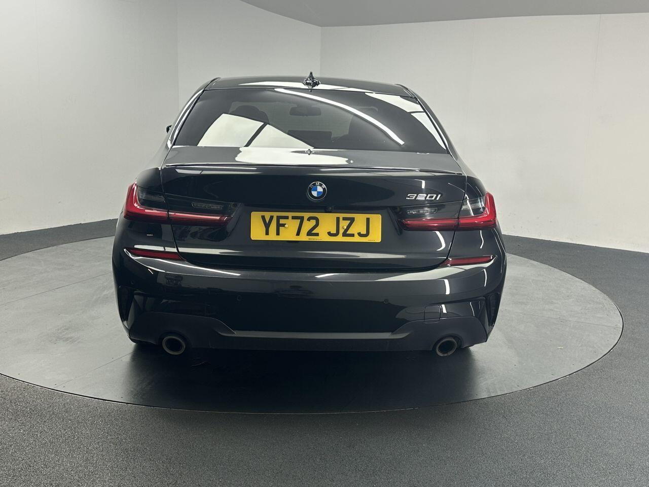 BMW 3 Series - Image 9