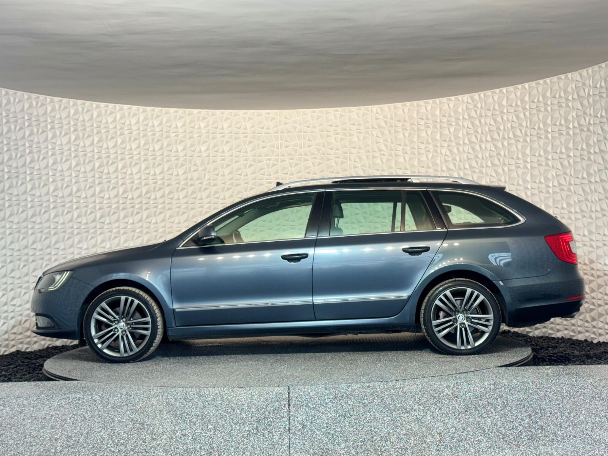 Skoda Superb - Image 18