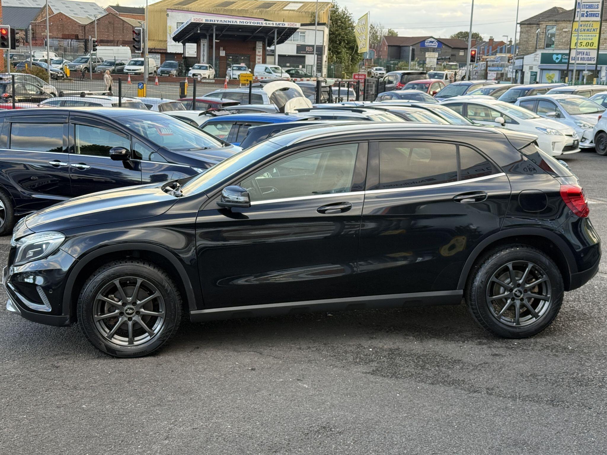 Mercedes GLA - Image 18