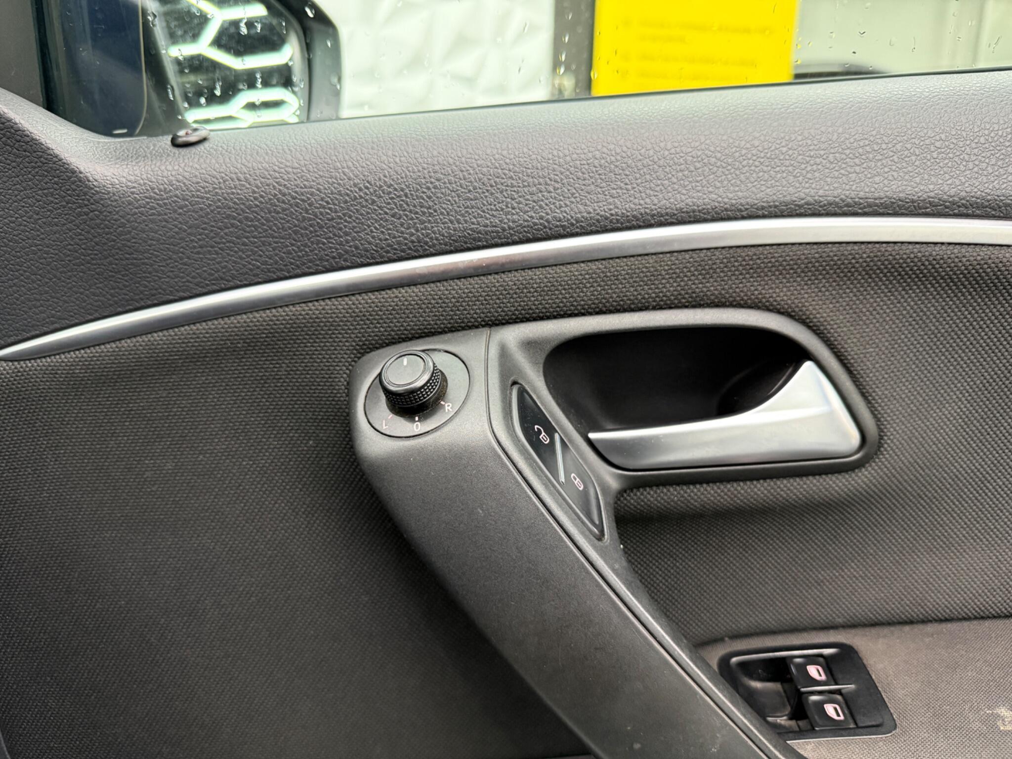 Volkswagen Polo - Image 33
