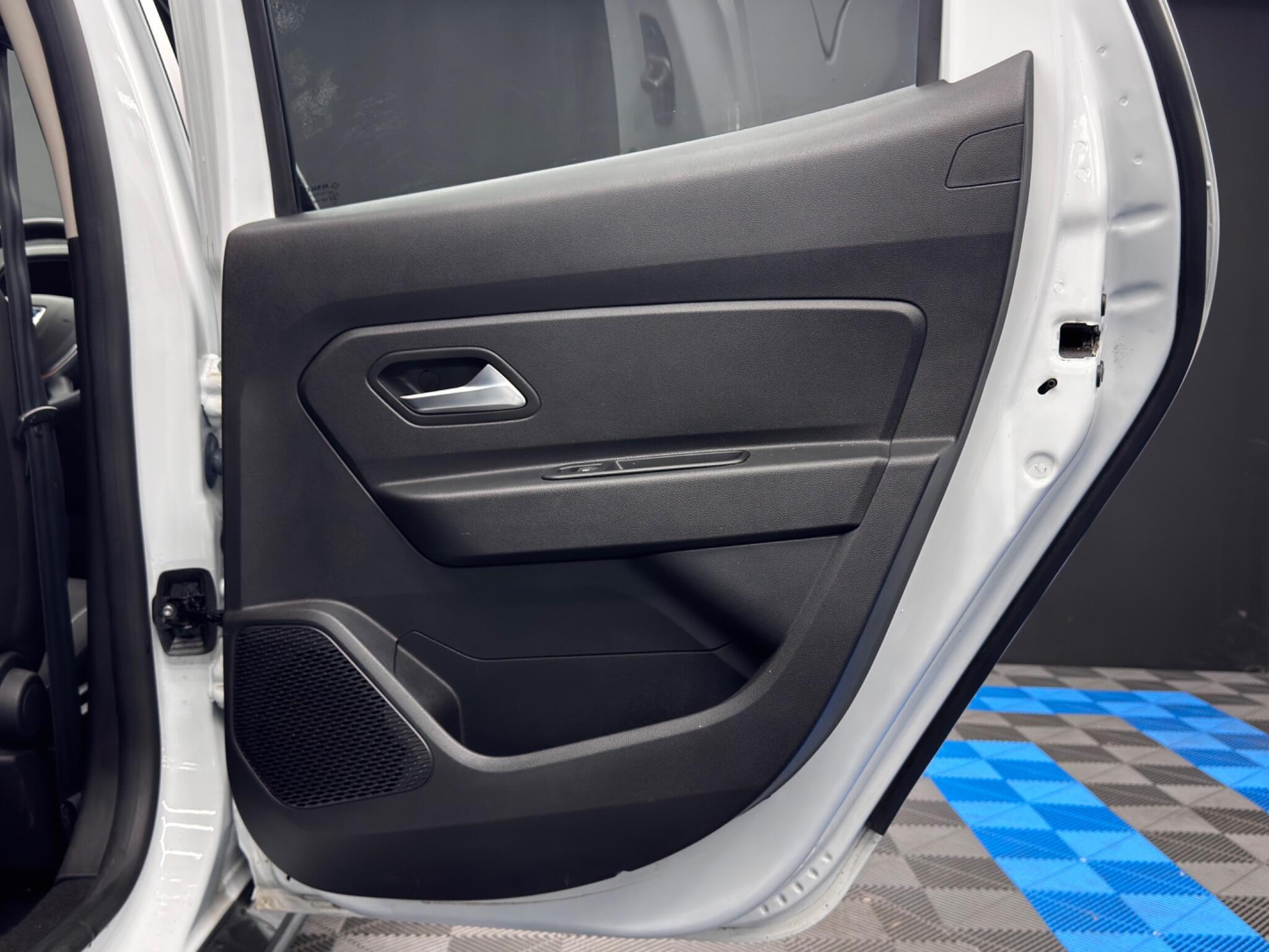 Dacia Duster - Image 39